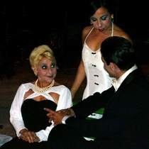 Photograph of the production, "El día que me quieras"