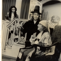 Scene from the production, "El enfermo imaginario"