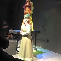 Photographs of the theatrical production, La profesión de la Sra. Warren (Miami, 2015)