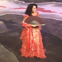 Photographs of the theatrical production, Parece Blanca