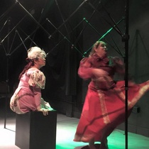 Photographs of the theatrical production, La profesión de la Sra. Warren (Miami, 2015)