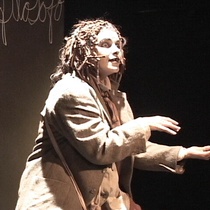 Photographs of the theatrical production, El enano en la botella