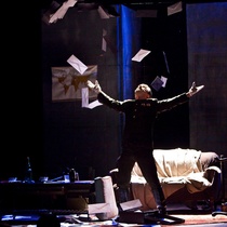 Photograph of the Production, "Cartas de amor a Stalin"