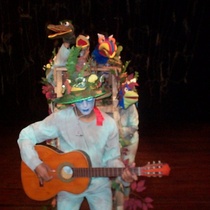 Photographs of the theatrical production, Alas de primavera (color)