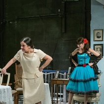 Photographs of the Production, "Contigo pan y cebolla".