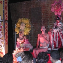 Photograph of the production, "Café teatro La Siempreviva"