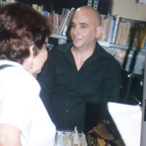 Photographs of Ulises Rodríguez Febles, Lillian Manzor and University of Miami students at La Casa de la Memoria Escénica