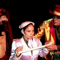 Photographs of the theatrical production, Historia sobre el camino