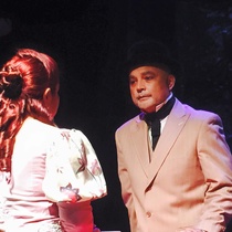 Photographs of the theatrical production, La profesión de la Sra. Warren (Miami, 2015)