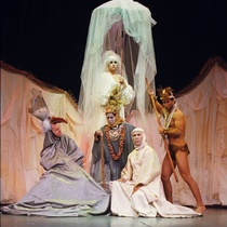 Photographs of the theatrical production, Una tempesstad