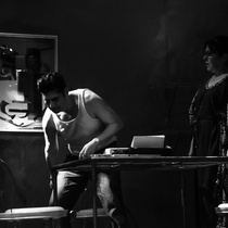 Photographs of rehearsal for the theatrical production, Un mundo de cristal