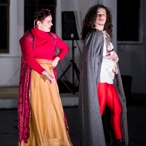 Photographs of the production, "Los cuentos de Canterbury"