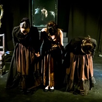 Photograph of the Production, "Las últimas criadas"