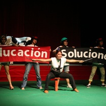 Photograph of the theatrical production, Vacas