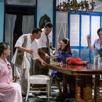 Photographs of the Production, "Contigo pan y cebolla".