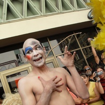 Eduardo Martínez in the performance, "La tempestad y la calma"