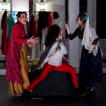 Photographs of the production, "Los cuentos de Canterbury"