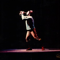 Photograph of Déxter Cápiro in the theatrical production, Fuenteovejuna