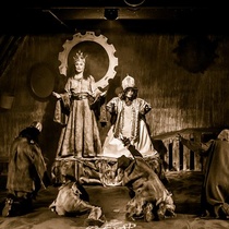 Photographs of the production, "La orgía"