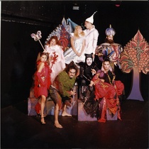 Photographs of the theatrical production, Farsa maravillosa del gato con botas 