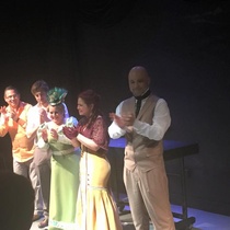 Photographs of the theatrical production, La profesión de la Sra. Warren (Miami, 2015)