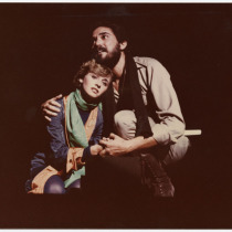 Demi Castellón (La Serpiente) and Mario Ernesto Sánchez (El Piloto), in "El principito"