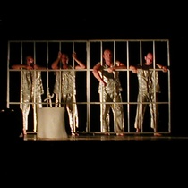 Photograph of the production, "La Balada de la Cárcel de Reading"