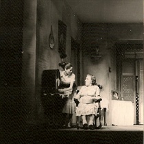 Photographs of the Production, "Contigo pan y cebolla".