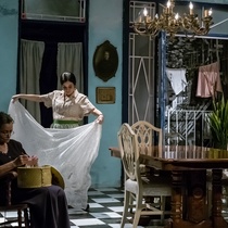 Photographs of the Production, "Contigo pan y cebolla".