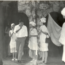 Photograph of the theatrical production, Las vacas gordas