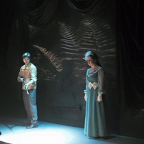 Photographs of the theatrical production, La profesión de la Sra. Warren (Miami, 2015)