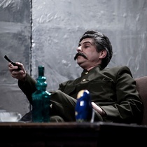 Photographs of a rehearsal for the theatrical production, Cartas de amor a Stalin