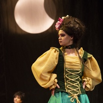 Photographs of the theatrical production, La zapatera prodigiosa