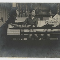 Photographs of the production, "Escápate, Isabel" 