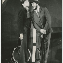 Ricardo Fernand (Namur) and Reynaldo Gonzalez (Mitaro), in "Fando y Lis"