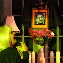 Photographs of the theatrical production, Viejas, vírgenes y putas (Miami, 2015)