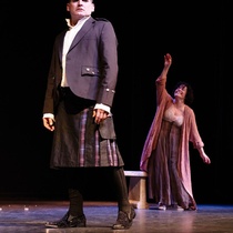 Photograph of Joel Sotolongo and Grettel Trujillo in the theatrical production, Mariposas después de la lluvia