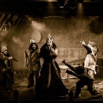 Photographs of the production, "La orgía"