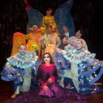 Photographs of the theatrical production, Alas de primavera (color)