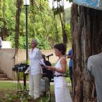 Nelda Castillo, Mariela Brito in the performance, "Humo en las altas torres"