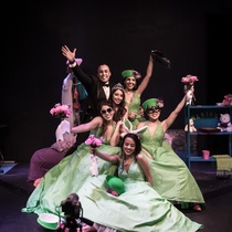 Photograph of the Production, "Las más lindas de la fiesta"